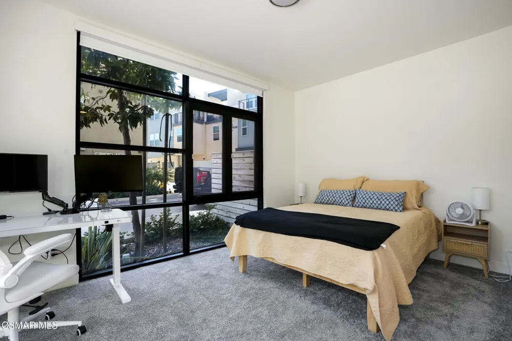 1290 E Thompson Boulevard #105 Ventura, CA 93001