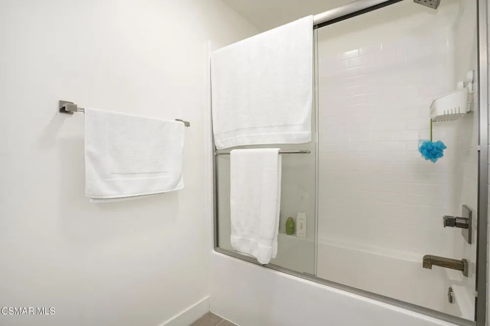1290 E Thompson Boulevard #105 Ventura, CA 93001