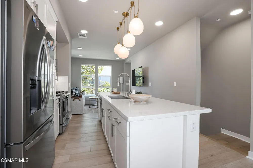 1290 E Thompson Boulevard #105 Ventura, CA 93001