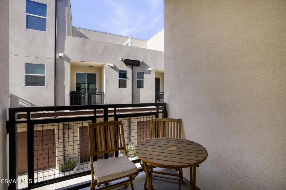 1290 E Thompson Boulevard #105 Ventura, CA 93001