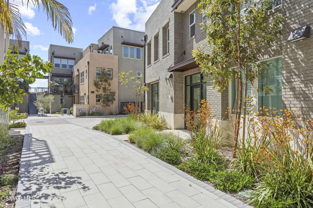 1290 E Thompson Boulevard #105 Ventura, CA 93001