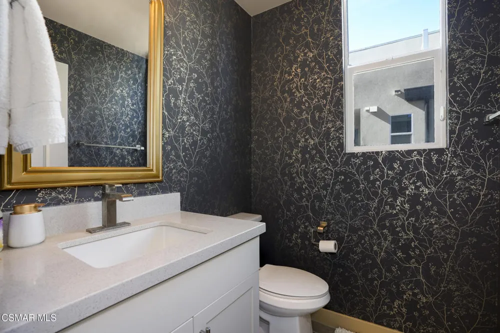 1290 E Thompson Boulevard #105 Ventura, CA 93001