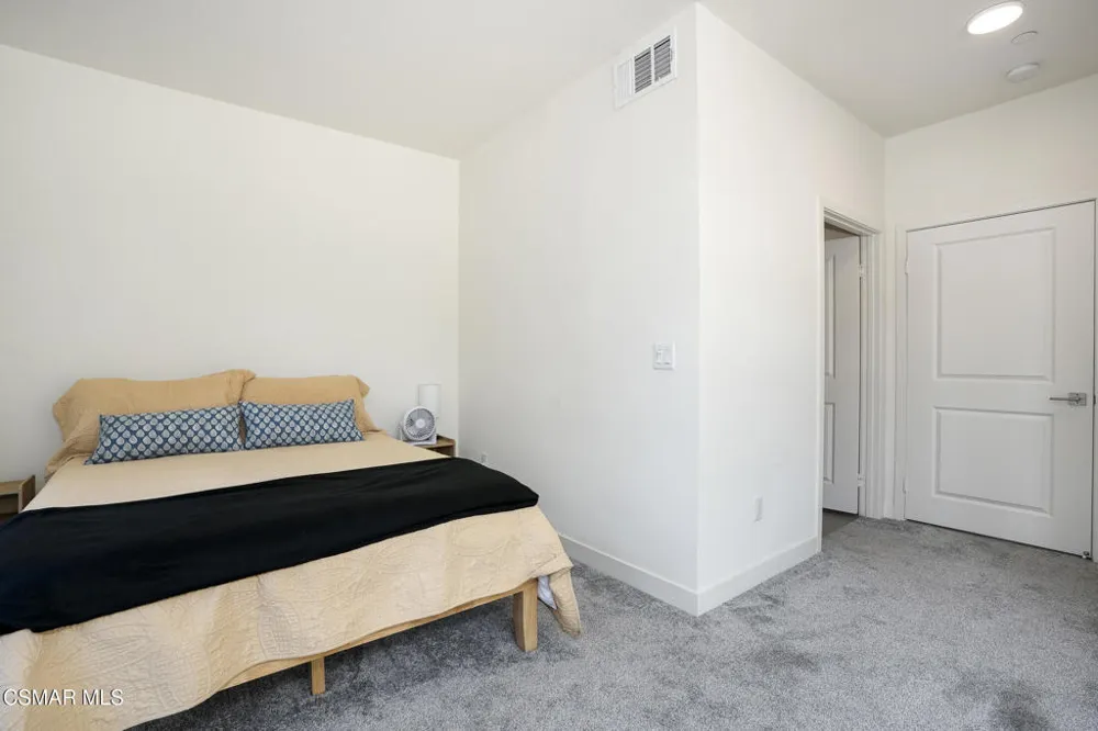1290 E Thompson Boulevard #105 Ventura, CA 93001