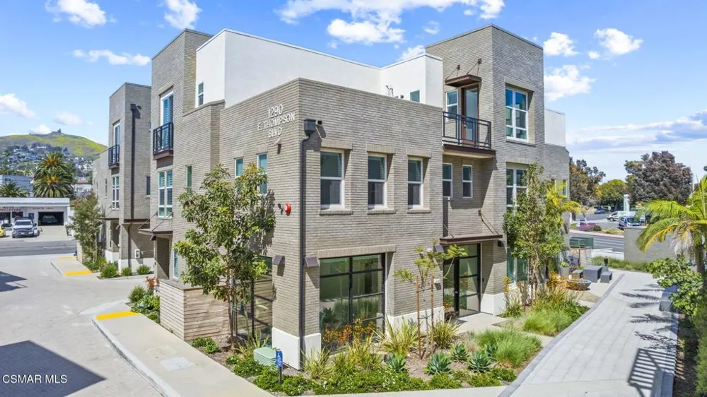 1290 E Thompson Boulevard #105 Ventura, CA 93001