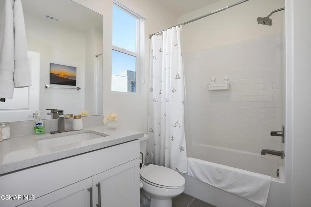 1290 E Thompson Boulevard #105 Ventura, CA 93001