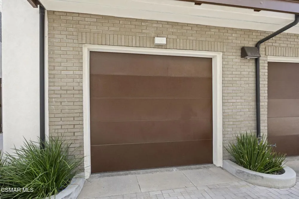 1290 E Thompson Boulevard #105 Ventura, CA 93001