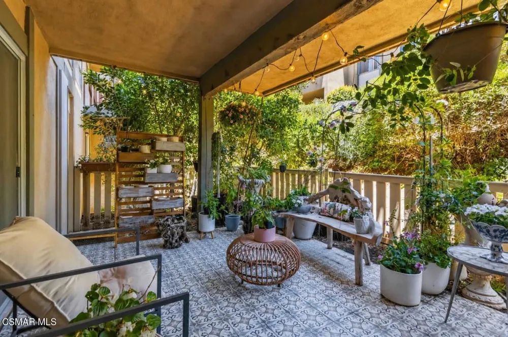 255 Sequoia Court #14 Thousand Oaks, CA 91360