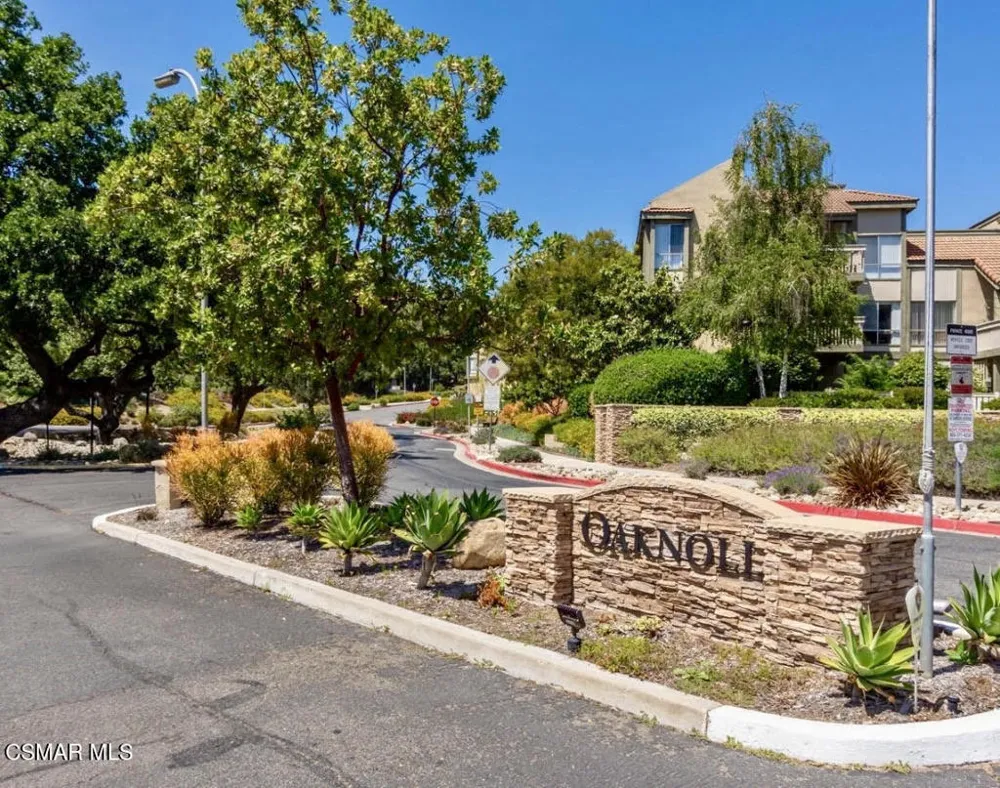 255 Sequoia Court #14 Thousand Oaks, CA 91360