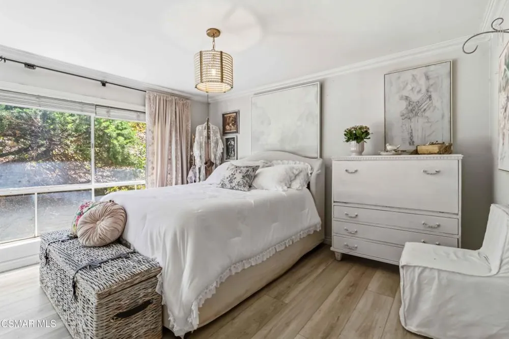 255 Sequoia Court #14 Thousand Oaks, CA 91360