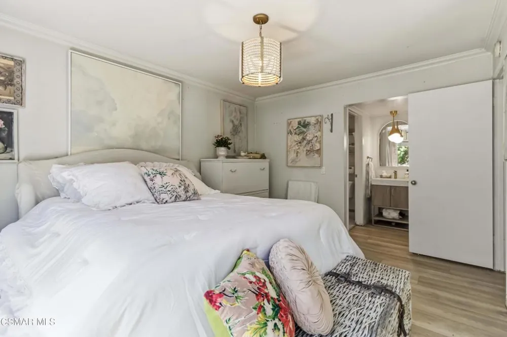 255 Sequoia Court #14 Thousand Oaks, CA 91360