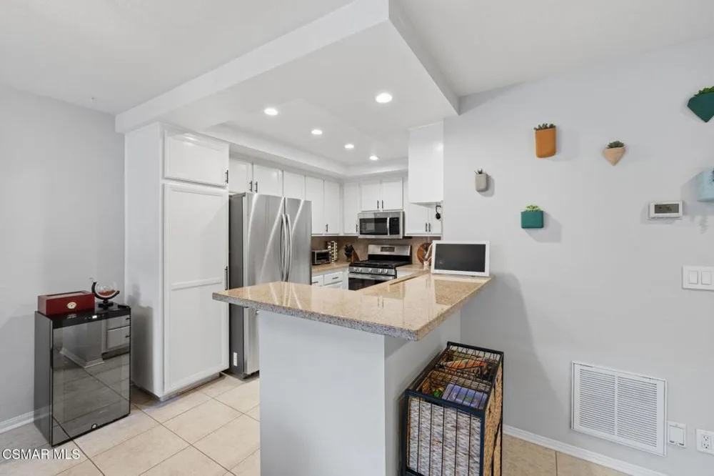 228 Hill Ranch Drive Thousand Oaks, CA 91362