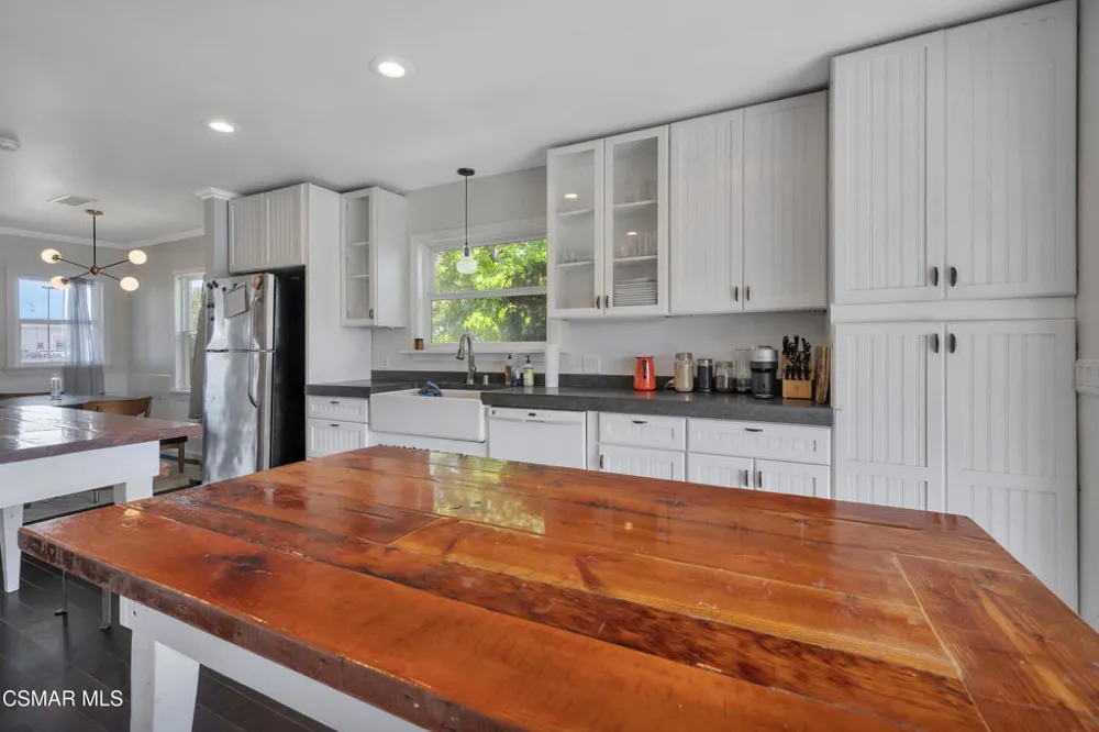 3870 Clark Avenue Long Beach, CA 90808