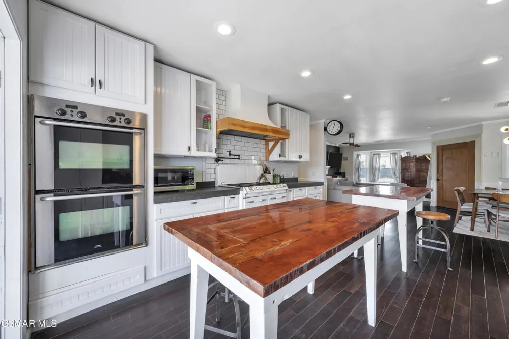 3870 Clark Avenue Long Beach, CA 90808