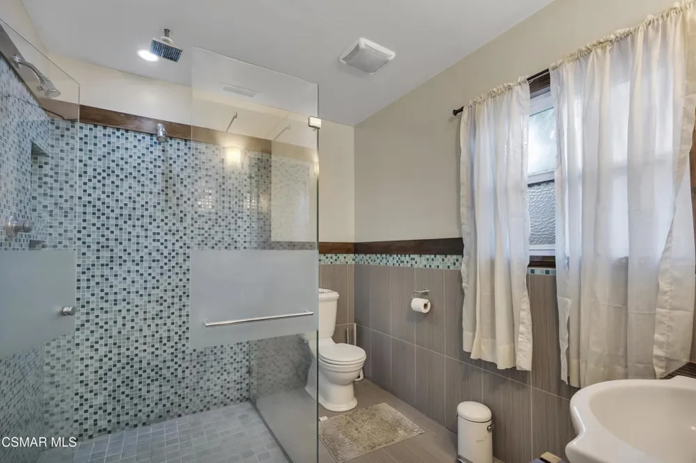 3870 Clark Avenue Long Beach, CA 90808