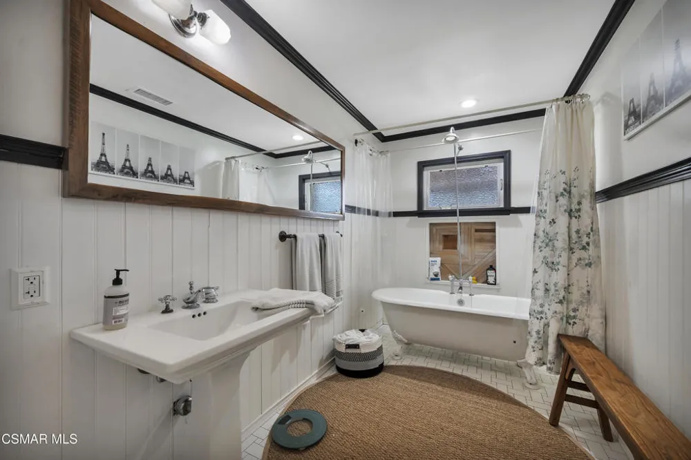 3870 Clark Avenue Long Beach, CA 90808