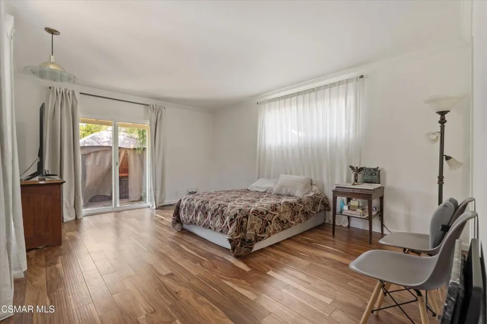 1130 Maple Street Burbank, CA 91505