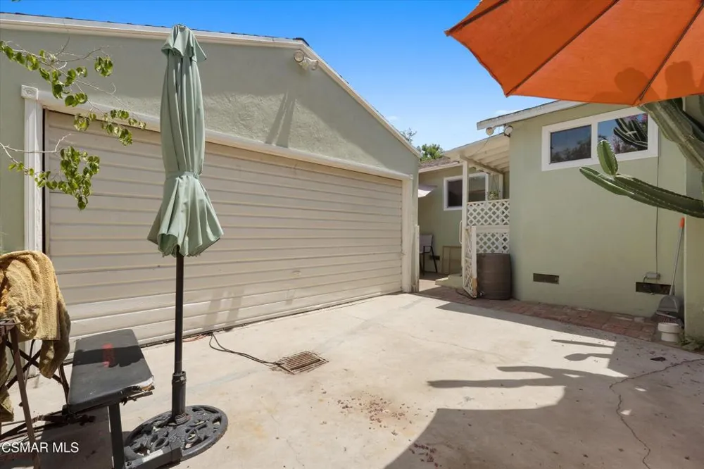 1130 Maple Street Burbank, CA 91505