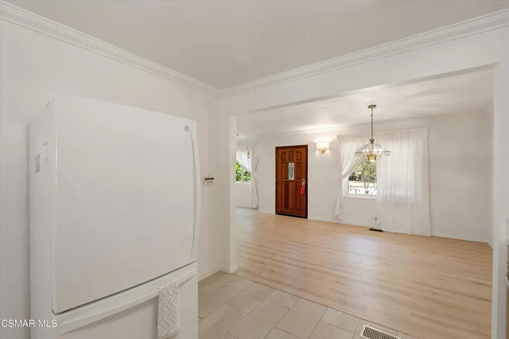 1130 Maple Street Burbank, CA 91505