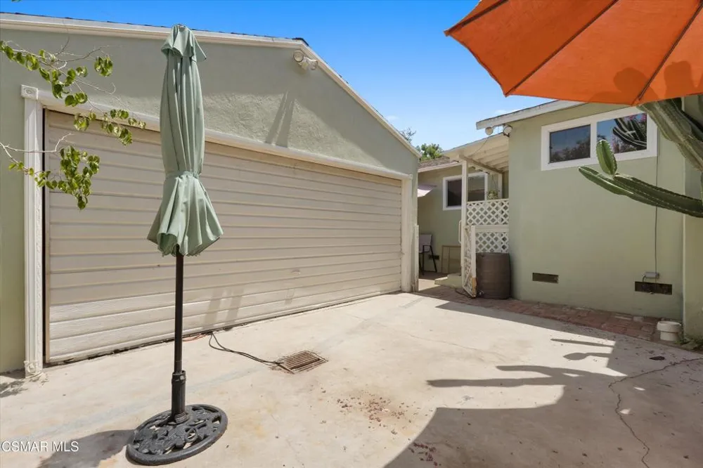 1130 Maple Street Burbank, CA 91505