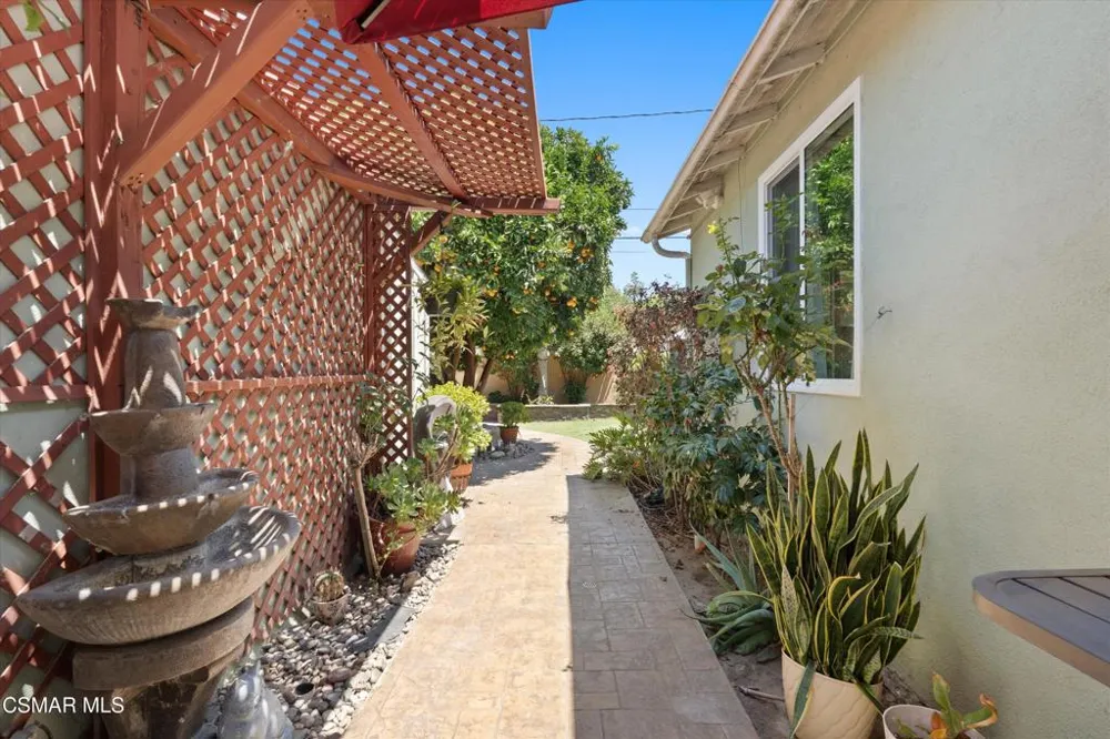 1130 Maple Street Burbank, CA 91505