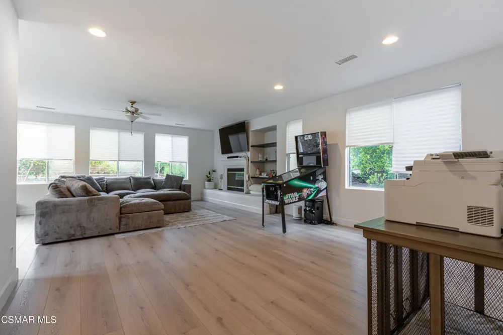 5314 Via Dolores Newbury Park, CA 91320