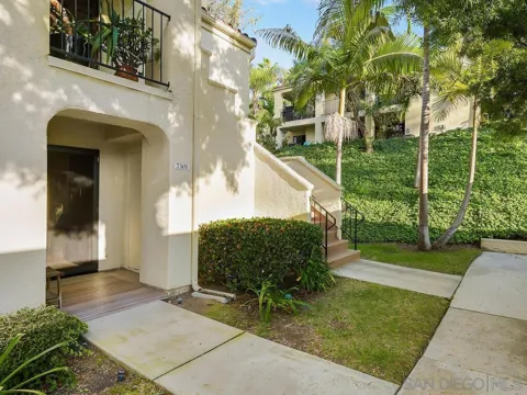 7301 CALLE DE FUENTES
