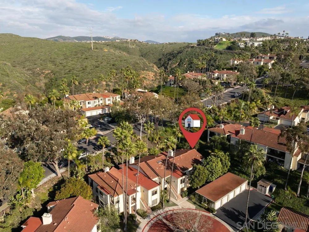 7301 CALLE DE FUENTES Carlsbad, CA 92009