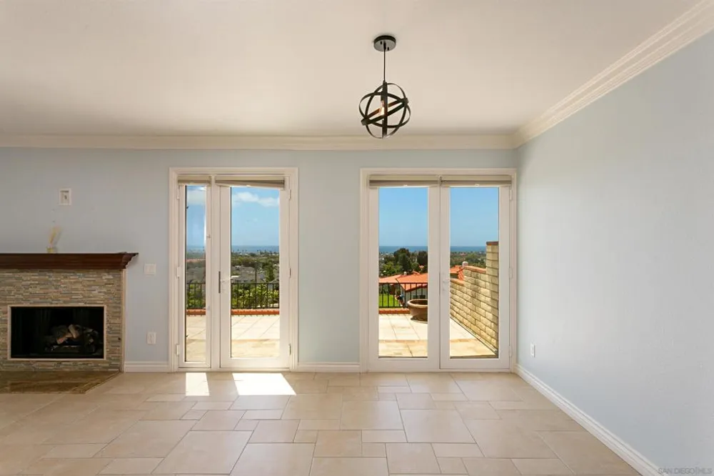 6783 Heath Ct Carlsbad, CA 92011