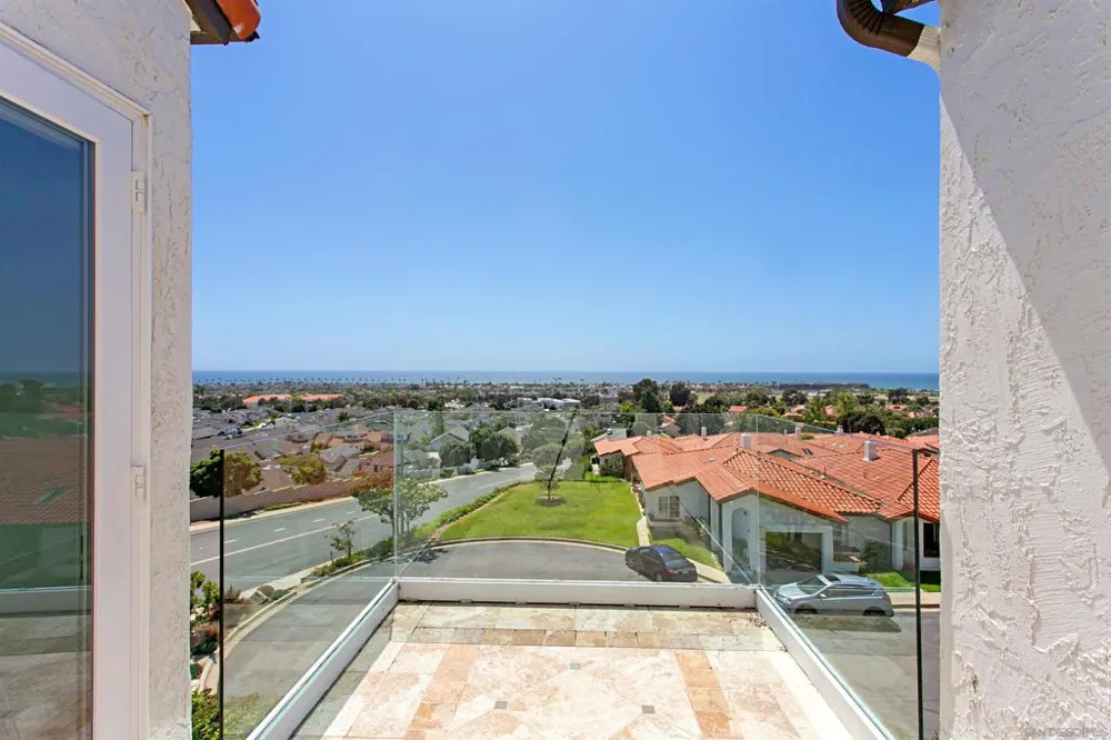6783 Heath Ct Carlsbad, CA 92011