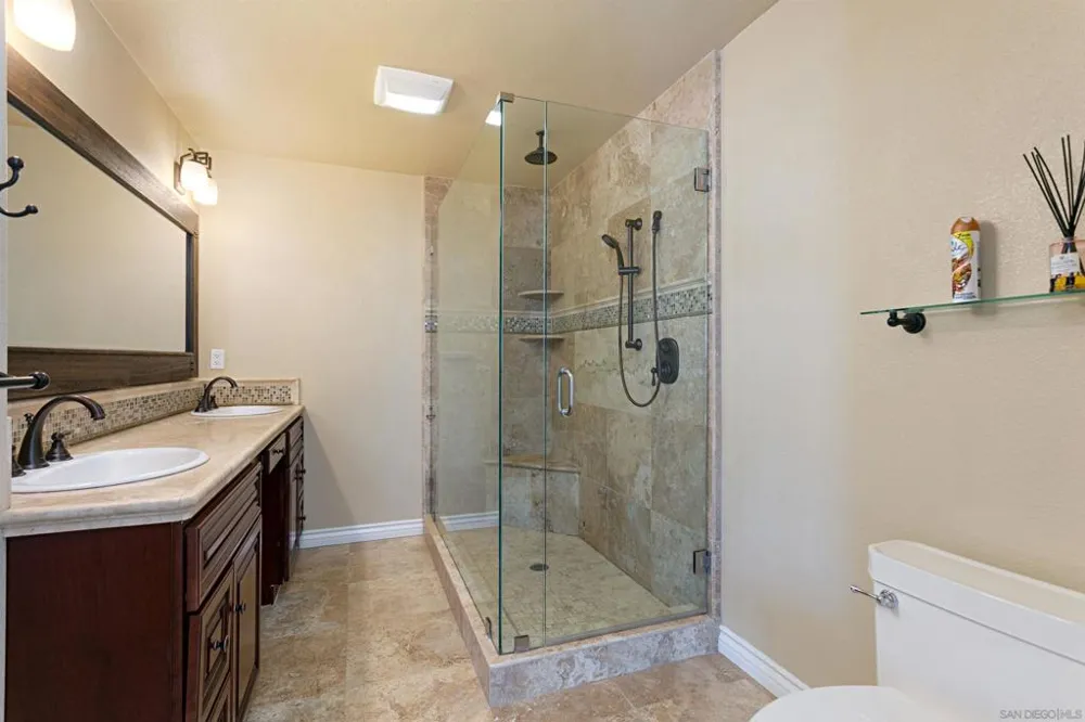 6783 Heath Ct Carlsbad, CA 92011