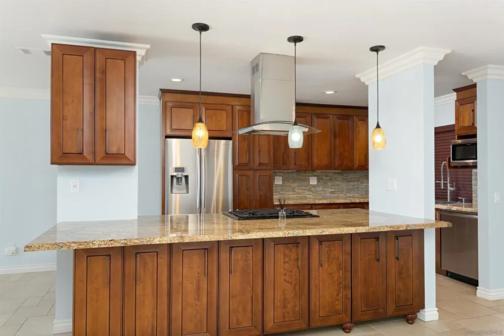 6783 Heath Ct Carlsbad, CA 92011