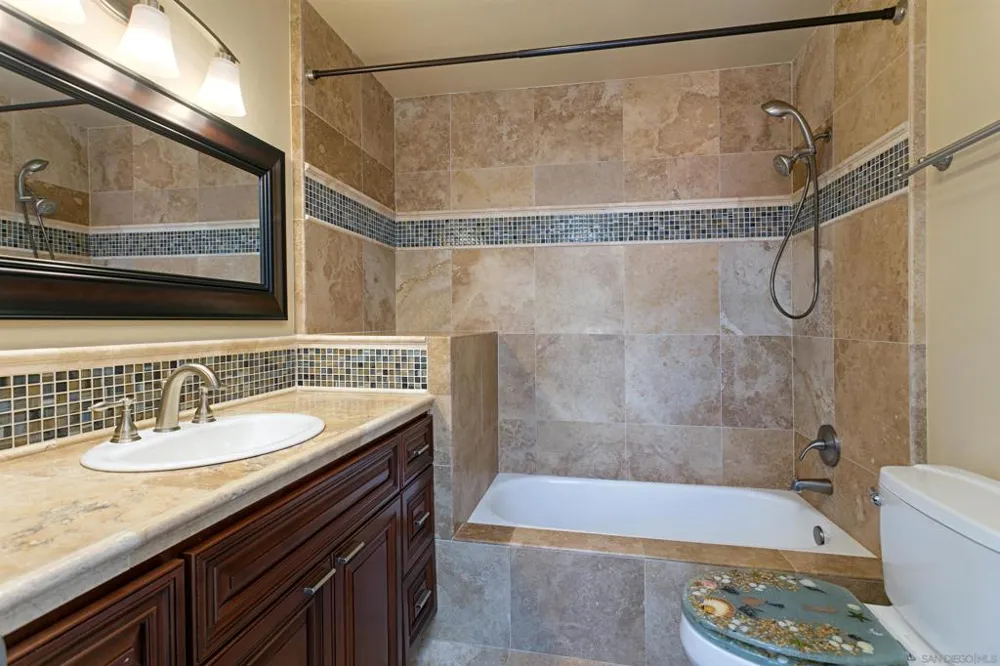 6783 Heath Ct Carlsbad, CA 92011