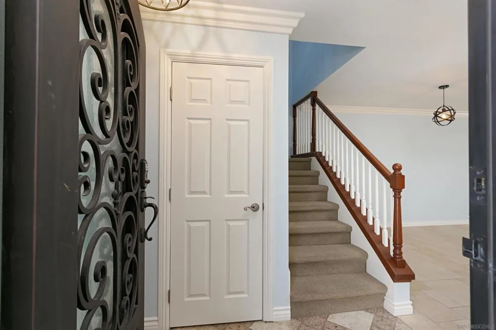 6783 Heath Ct Carlsbad, CA 92011