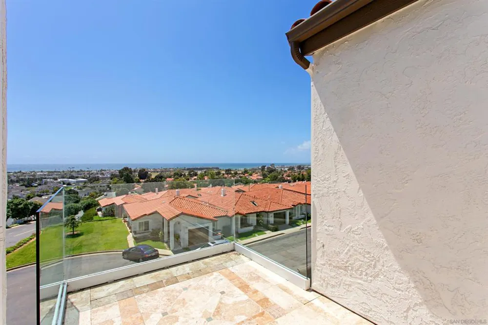 6783 Heath Ct Carlsbad, CA 92011