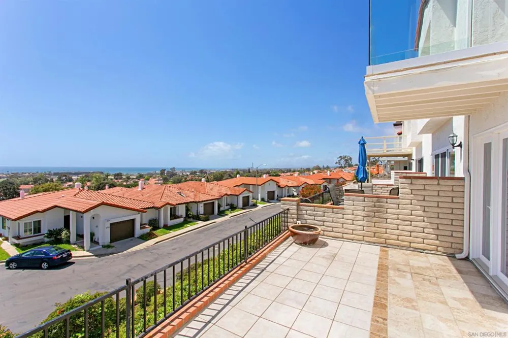 6783 Heath Ct Carlsbad, CA 92011