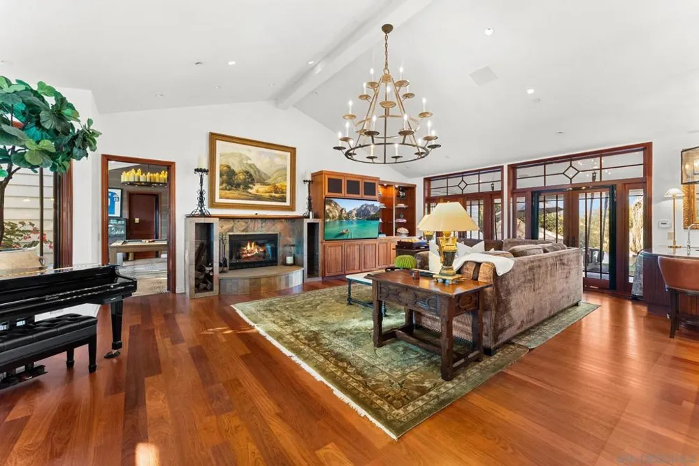 7030 Caminito De Conejos Rancho Santa Fe, CA 92067