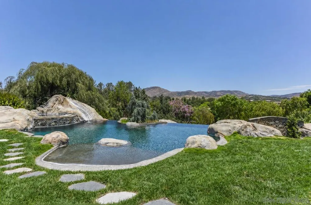 7030 Caminito De Conejos Rancho Santa Fe, CA 92067