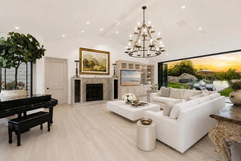 7030 Caminito De Conejos Rancho Santa Fe, CA 92067