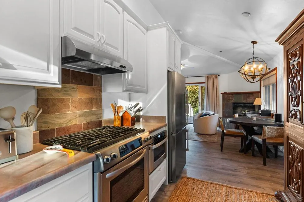 7030 Caminito De Conejos Rancho Santa Fe, CA 92067