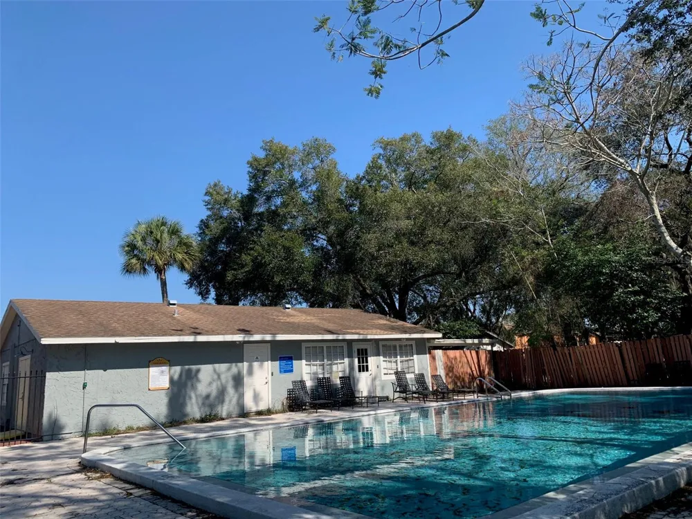 203 POINSETTIA PINE COURT #102 Tampa, FL 33612