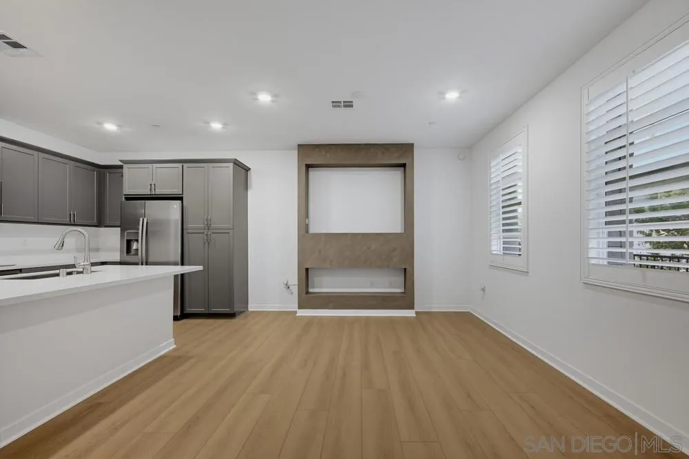 4239 S Gasly Paseo Ontario, CA 91762