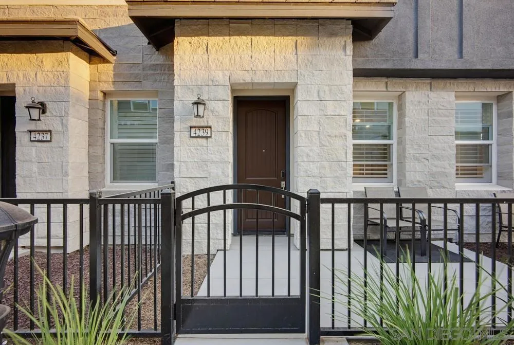 4239 S Gasly Paseo Ontario, CA 91762