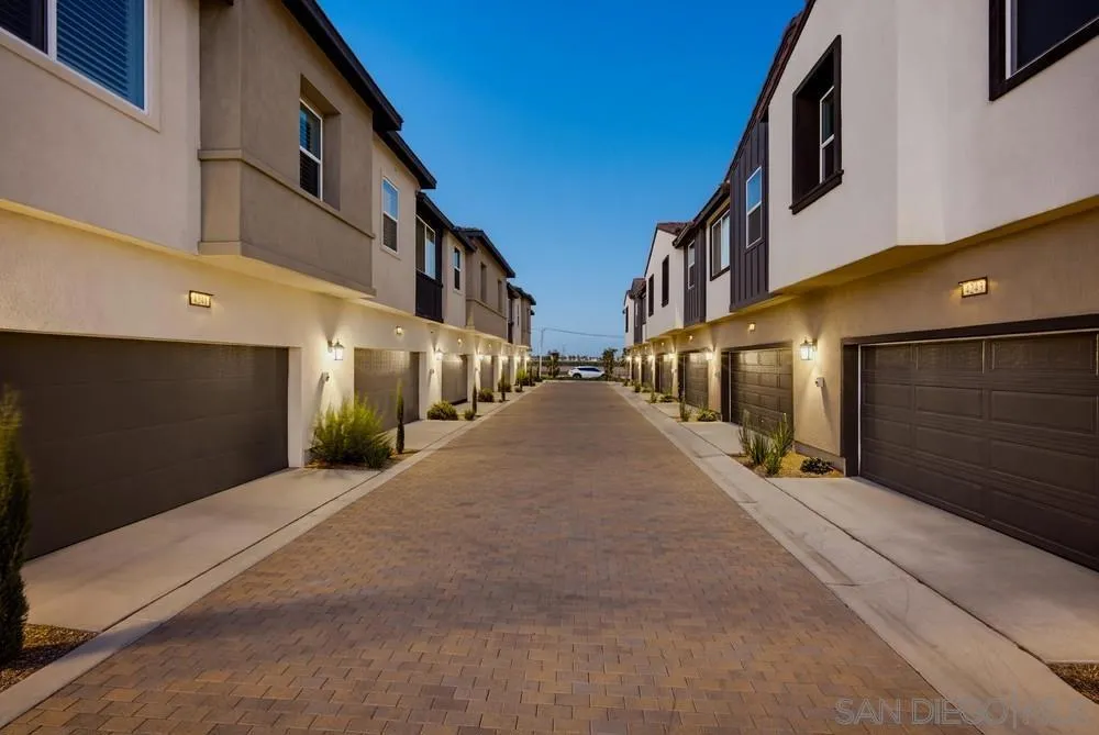 4239 S Gasly Paseo Ontario, CA 91762