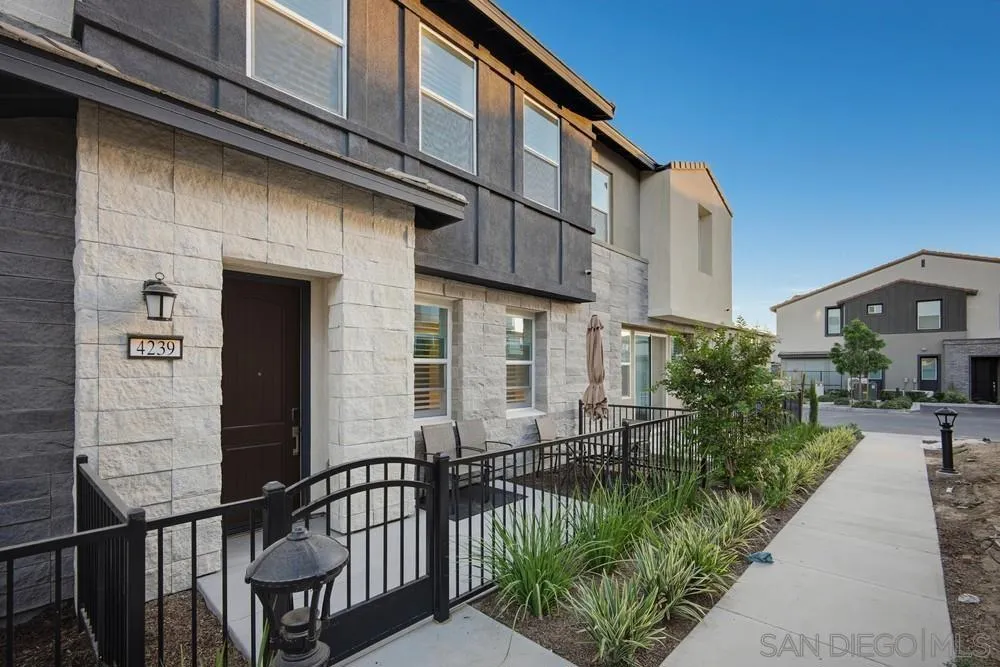 4239 S Gasly Paseo Ontario, CA 91762
