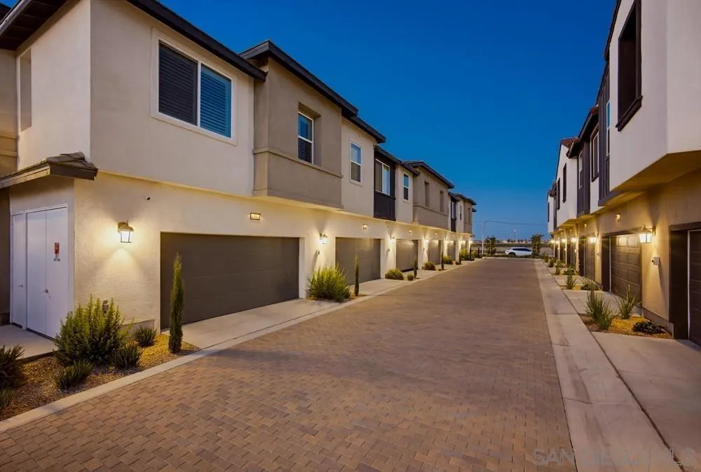 4239 S Gasly Paseo Ontario, CA 91762