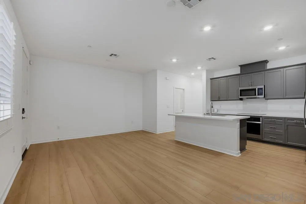 4239 S Gasly Paseo Ontario, CA 91762