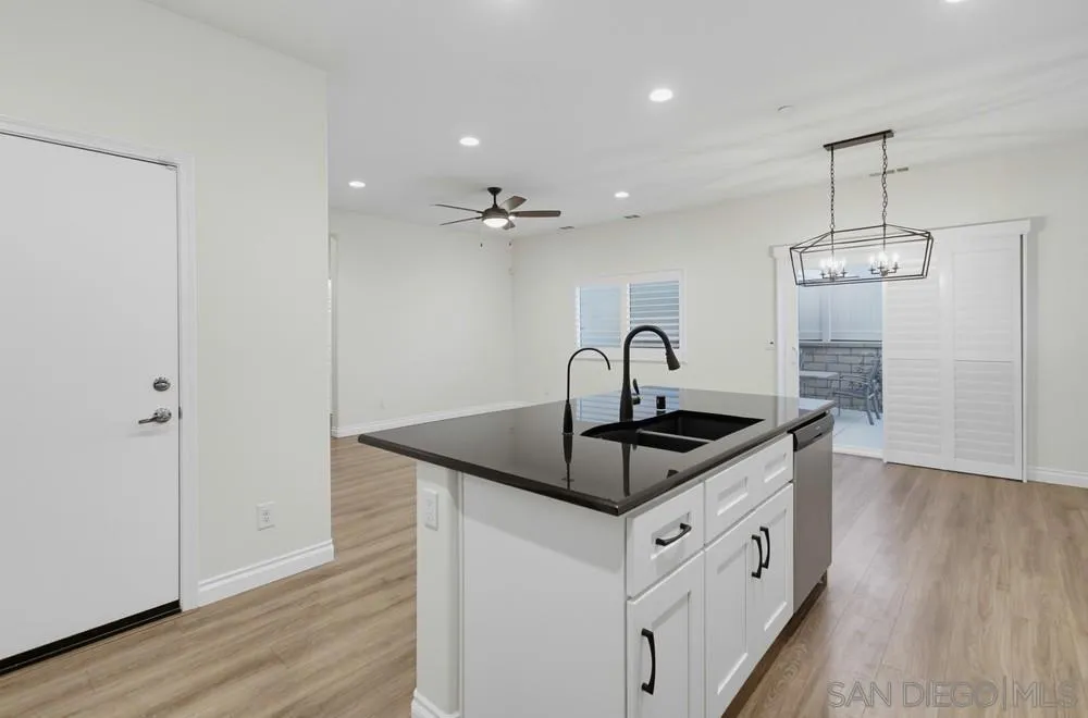 35309 Kinsky Way Fallbrook, CA 92028