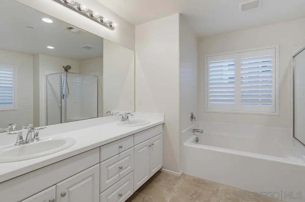 35309 Kinsky Way Fallbrook, CA 92028