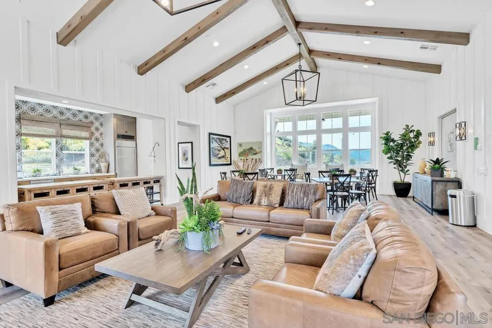 35309 Kinsky Way Fallbrook, CA 92028