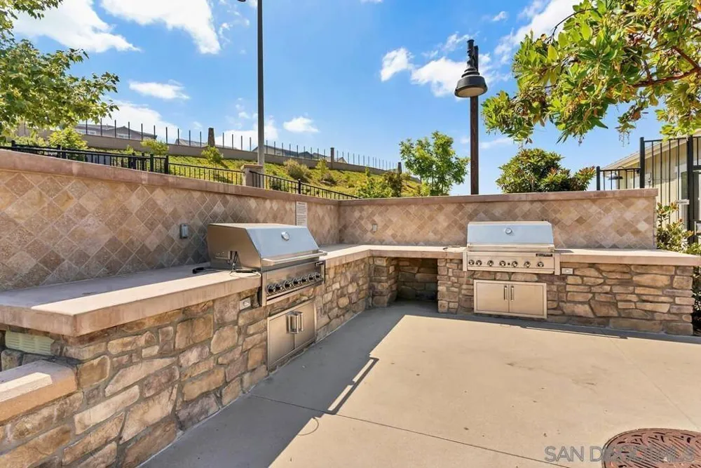 35309 Kinsky Way Fallbrook, CA 92028
